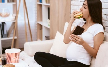 5 أطعمة تضر بالحامل.. تجنبي تناولها
