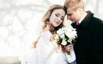 بالصور :لعروس الشتاء.. هذه أجمل فساتين الزفاف بأكمام طويلة للعام المقبل