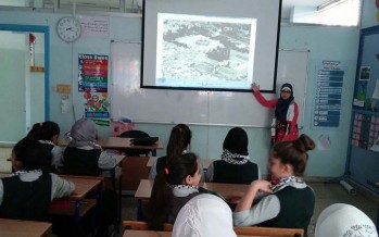 محاضرة عن فلسطين في ثانوية الايمان في اليوم العالمي للتضامن مع فلسطين