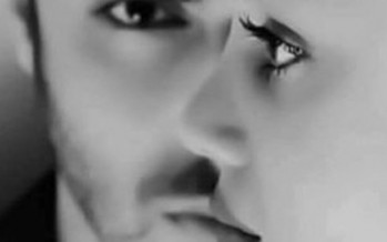 متمردّة - علي زعرور