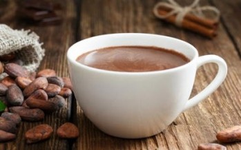 شرب الكاكاو يوميًا لمدة شهر: كيف يتغير جسمكم؟