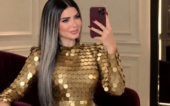 إطلالة ملكية باللون الجولد.. إيناس عز الدين تتألق في بيت الأزياء العربي بجدة