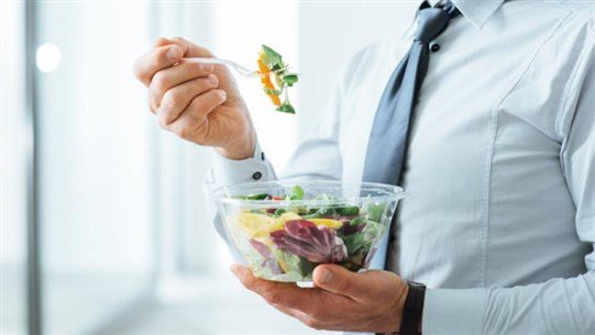 7 أطعمة صحيّة يجب عليك تناولها كلّ يوم 7 أطعمة صحيّة يجب عليك تناولها كلّ يوم