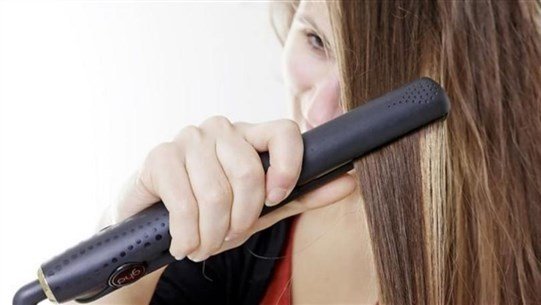 أجهزة التصفيف قد تؤذي شعرك أجهزة التصفيف قد تؤذي شعرك