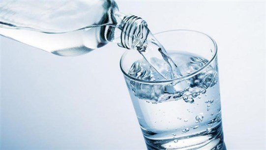 5 فوائد لتناول كوب الماء الساخن على الريق