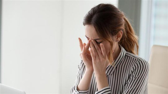طرق سهلة للتعامل مع نوبات الهلع طرق سهلة للتعامل مع نوبات الهلع