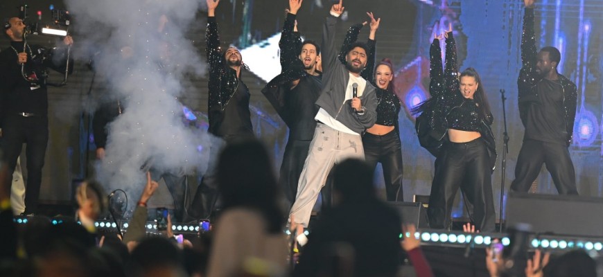 تامر حسني يخطف الأضواء ويدعم شيرين عبد الوهاب