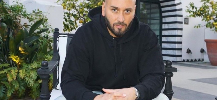 مساري: شاهدت منزل طفولتي يتحول رماداً مساري: شاهدت منزل طفولتي يتحول رماداً