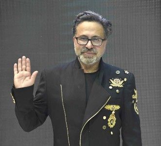 فؤاد سركيس يوقّع أزياء النّجوم في افتتاح المتحف المصريّ الكبير فؤاد سركيس يوقّع أزياء النّجوم في افتتاح المتحف المصريّ الكبير