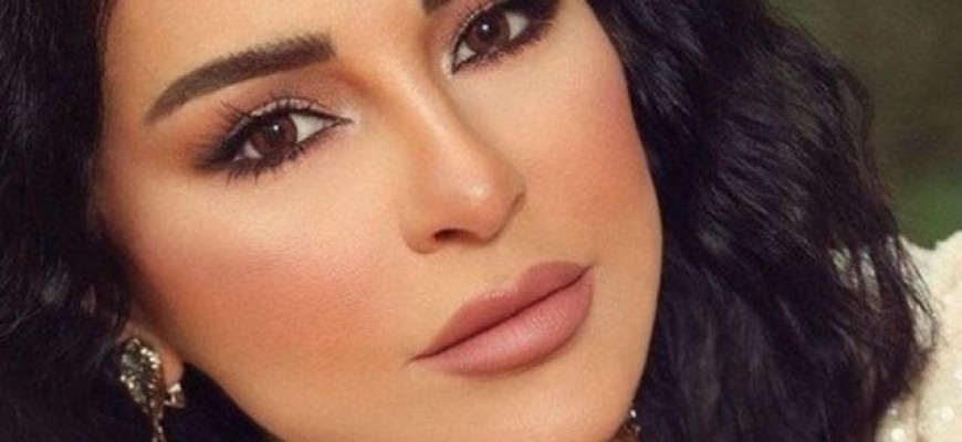 ماغي بو غصن بإطلالة صفراء جريئة وتوثّق عاطفة وعاصفة جمهورها بهذه الصور ماغي بو غصن بإطلالة صفراء جريئة وتوثّق عاطفة وعاصفة جمهورها بهذه الصور