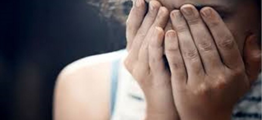 في راشيا: أب يعتدي على ابنته.. وآخر يصورّهما ويبتزهما في راشيا: أب يعتدي على ابنته.. وآخر يصورّهما ويبتزهما