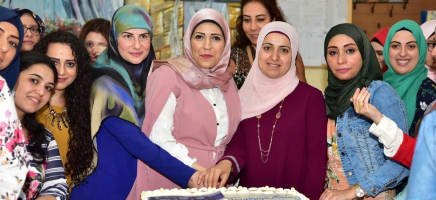 مدرسة صيدا المتوسطة المختلطة الرسمية - القناية كرمت طلابها المتفوقين في مدرسة صيدا المتوسطة المختلطة الرسمية - القناية كرمت طلابها المتفوقين في