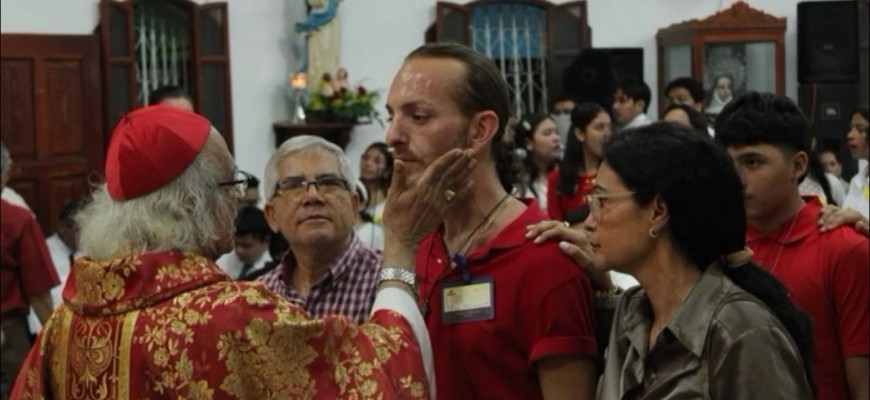 أويس مخللاتي يكشف تفاصيل اعتناقه المسيحية: “رحلة بدأت منذ الطفولة”