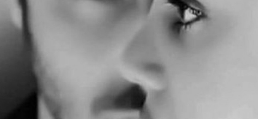 متمردّة - علي زعرور