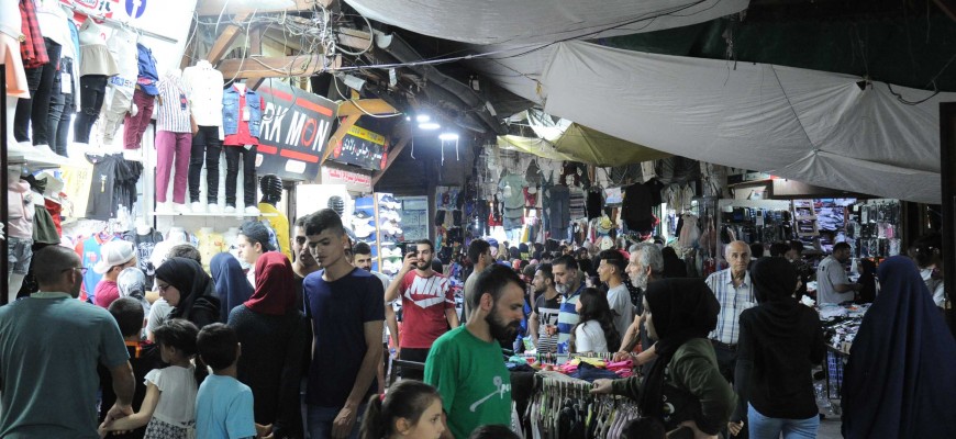 حركة ناشطة في أسواق طرابلس عشية «عيد الفطر»