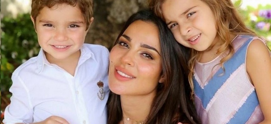 نادين نجيم تحت الحراسة نادين نجيم تحت الحراسة