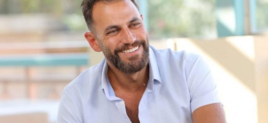 نيكولا معوض يخطف الأنظار بوسامته في نيكولا معوض يخطف الأنظار بوسامته في