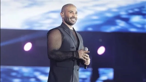 إطلالة مثيرة للجدل لأحمد سعد في جدة إطلالة مثيرة للجدل لأحمد سعد في جدة