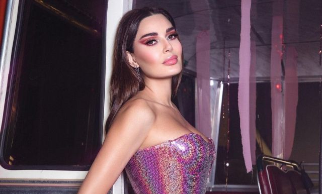 “هزهزة” تعيد سيرين عبد النور إلى الغناء.. فيديو كليب مثير للحماس والطاقة الإيجابية “هزهزة” تعيد سيرين عبد النور إلى الغناء.. فيديو كليب مثير للحماس والطاقة الإيجابية