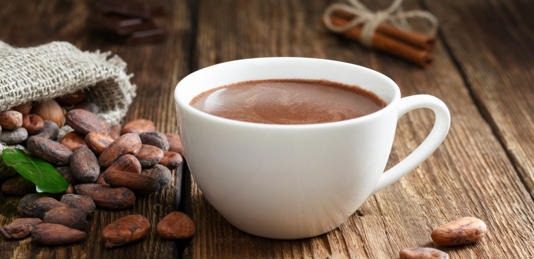 شرب الكاكاو يوميًا لمدة شهر: كيف يتغير جسمكم؟