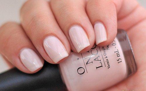 لطلاء أظافر يدوم طويلاً.. اتبعي هذه الخطوات