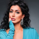 غادة عبد الرازق - مواليد عام 1965 - تبلغ من العمر 49 عاماً.