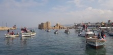 مسيرة مراكب لصيادي الأسماك في صيدا وفاءً لذكرى الشهيد معروف سعد