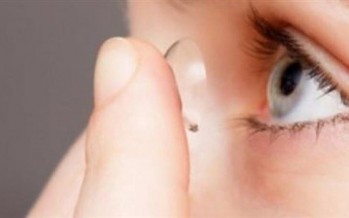 في زمن كورونا... وضع النظارات أفضل من استخدام العدسات اللاصقة