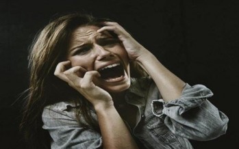 امرأة تشارك تجربتها الناجحة في منع نوبات الهلع