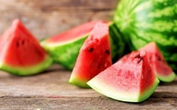 إليك فوائد حمية البطيخ الأحمر التي تُفقدك 10 كلغ في أسبوع