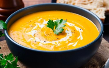 شوربة البطاطا الحلوة سيجذبكم لونها ومذاقها وإليكم طريقة التحضير