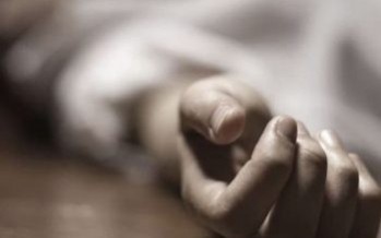 إعلامية تقتل والدتها المسنة طعنًا.. وكفالتها مبلغ خيالي إعلامية تقتل والدتها المسنة طعنًا.. وكفالتها مبلغ خيالي