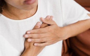 تسارع ضربات القلب: علامة خفية يرسلها الجسم ولا يجب تجاهلها