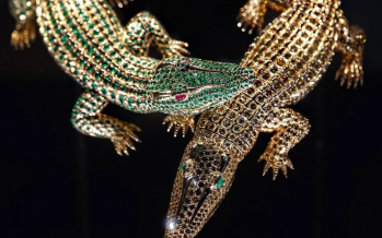 قلادة التمساح من كارتييه: قطعة فنية استثنائية سحرت قلوب النجمات