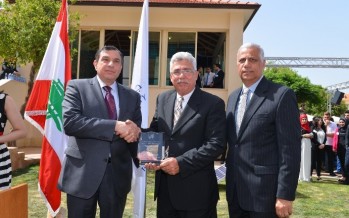 السيد احمد نجيب نحولي مكرما