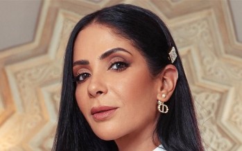 ممثل مصري يعترف بحبه لمنى زكي.. كيف كانت ردة فعلها؟