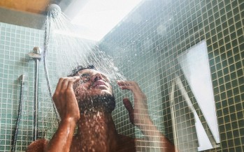 ما هي أطول مدة يمكن أن نقضيها دون استحمام خلال الشتاء؟