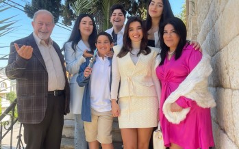 الإعلامية ليال الاختيار تحتفل بأحد الشعانين مع عائلتها في بيروت وتشارك لحظاتها مع متابعيها