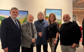 افتتاح لافت لمعرض افتتاح لافت لمعرض