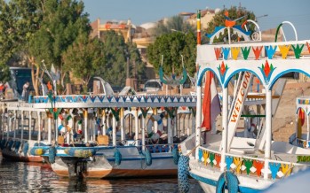 القرية النوبية في أسوان: رحلة إلى قلب الألوان والتراث