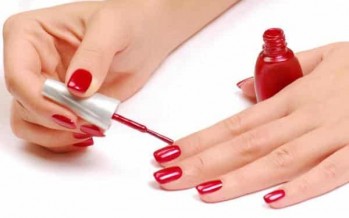 أسرار وحيل للحصول على طلاء أظافر أنيق وثابت يدوم لأكثر من أسبوع