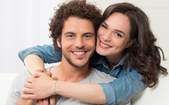 7 طرق للحفاظ على الرومانسية والحرارة في زواجك