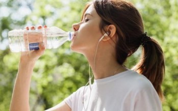 كيف تؤثر قلة الماء على الدماغ والقدرة على التركيز؟ كيف تؤثر قلة الماء على الدماغ والقدرة على التركيز؟