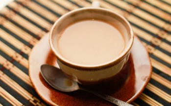 لن تتناولي الشاي بالحليب يومياً بعد هذه الحقائق