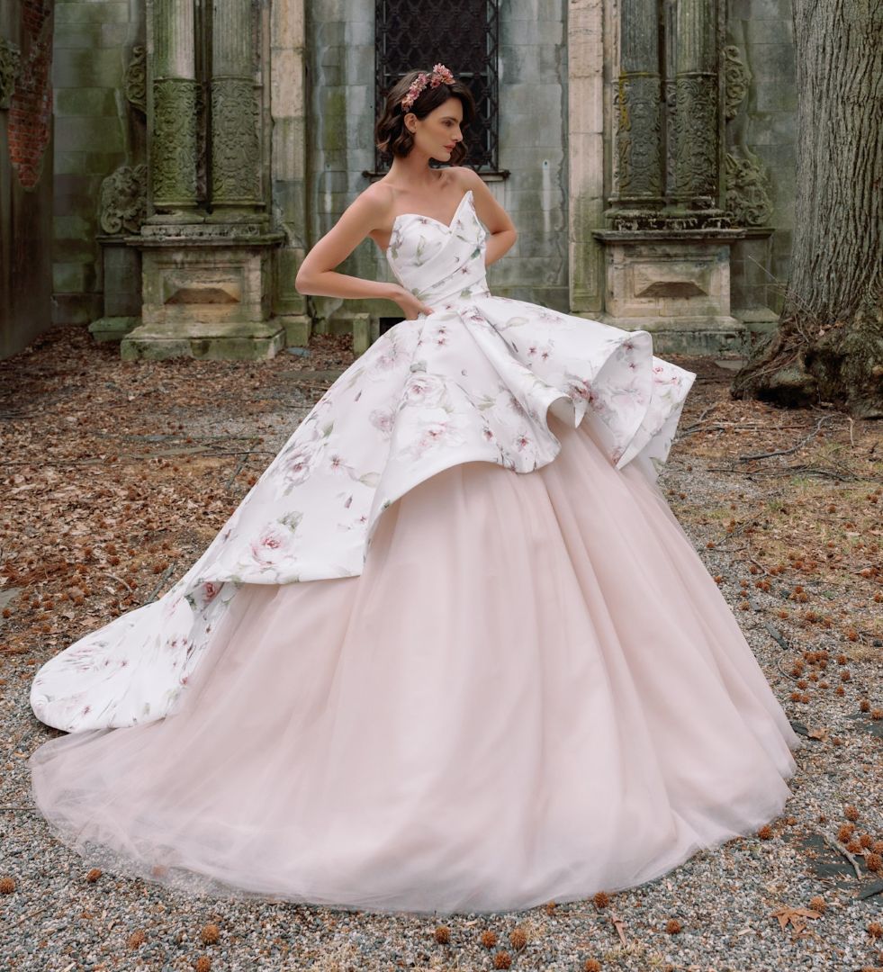 13 فستان زفاف يختصر موضة ربيع وصيف 2027 للعروس