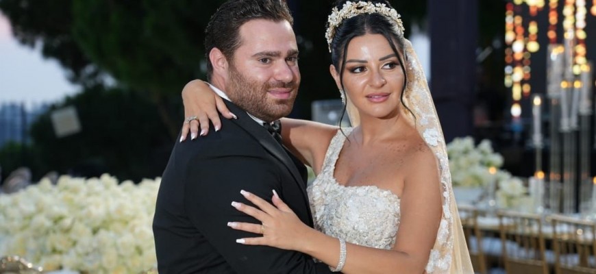 الإعلامية هيفا شربل تدخل القفص الذهبي مع القاضي ربيع مزهر في حفل رسمي الإعلامية هيفا شربل تدخل القفص الذهبي مع القاضي ربيع مزهر في حفل رسمي