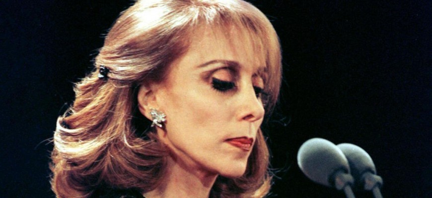 فيروز.. شائعة الرحيل تثير غضباً واسعاً وتكذيب رسمي مرتقب