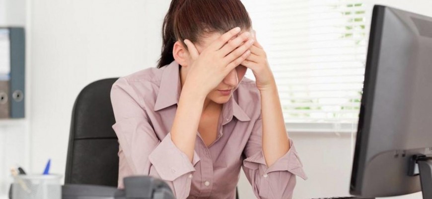 انتبهي.. 10 عبارات قد تخسرك وظيفتك
