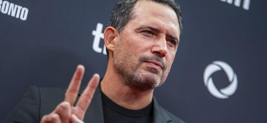 ظافر العابدين يحتفل بإنجاز جديد لفيلم ظافر العابدين يحتفل بإنجاز جديد لفيلم