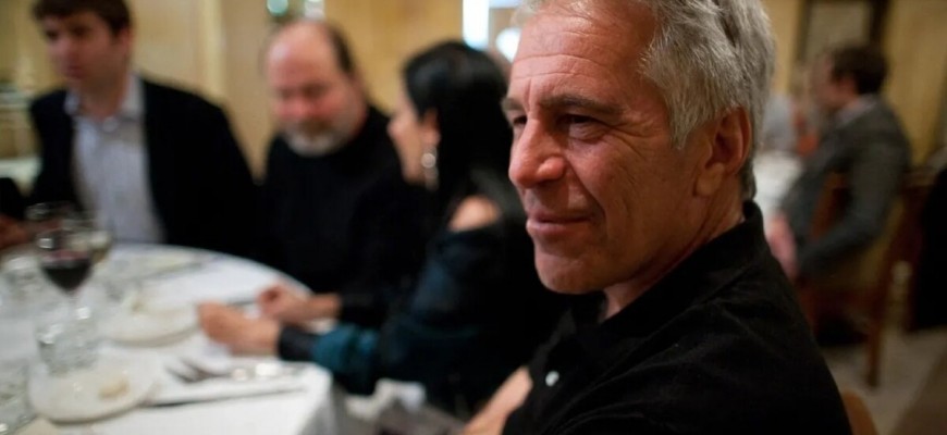 ملكة جمال سابقة متورطة بملفات إبستين!